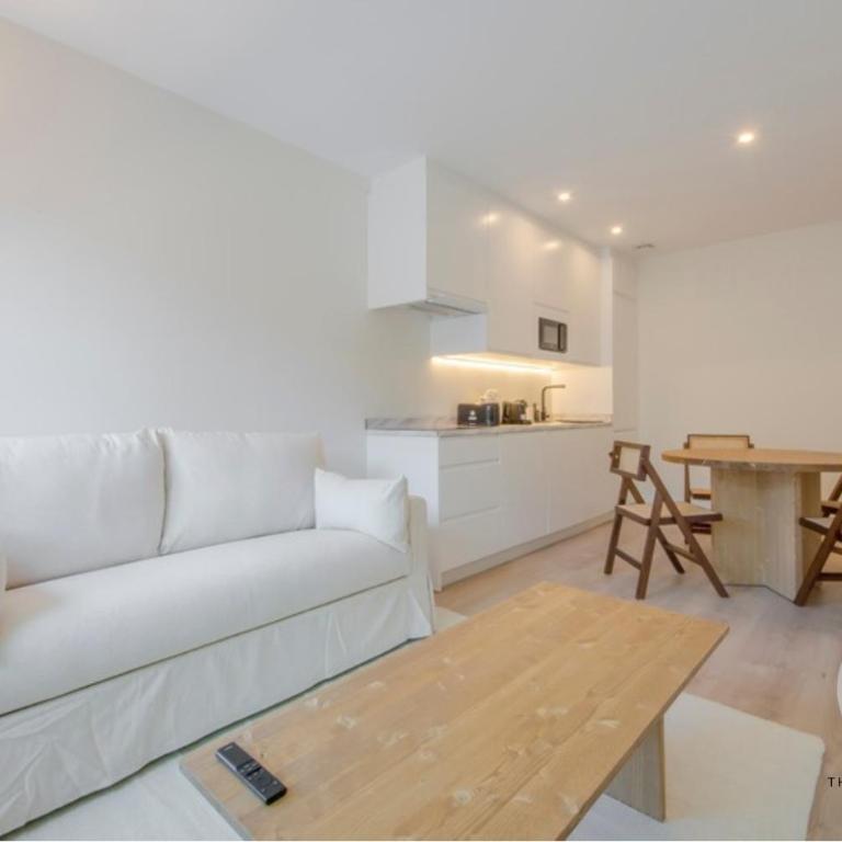 Tu alojamiento para 6 en Malasaña ven a San Bernardo 20 - Two-Bedroom Apartment - 27