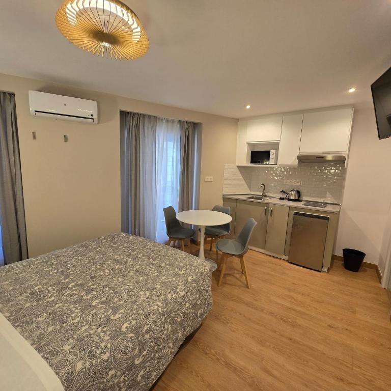 Hostal Comercial - Studio - 2