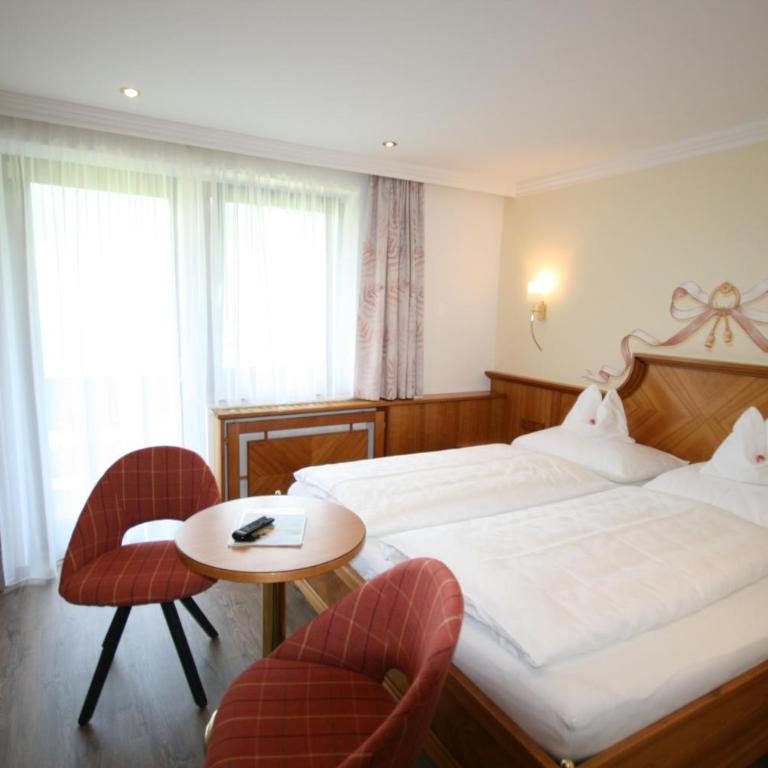 Gasthof Hotel Handlerhof - Superior Dreibettzimmer mit Dusche - 3