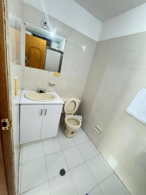 Apartamento tranquilo rodadero - Three-Bedroom Apartment - 4