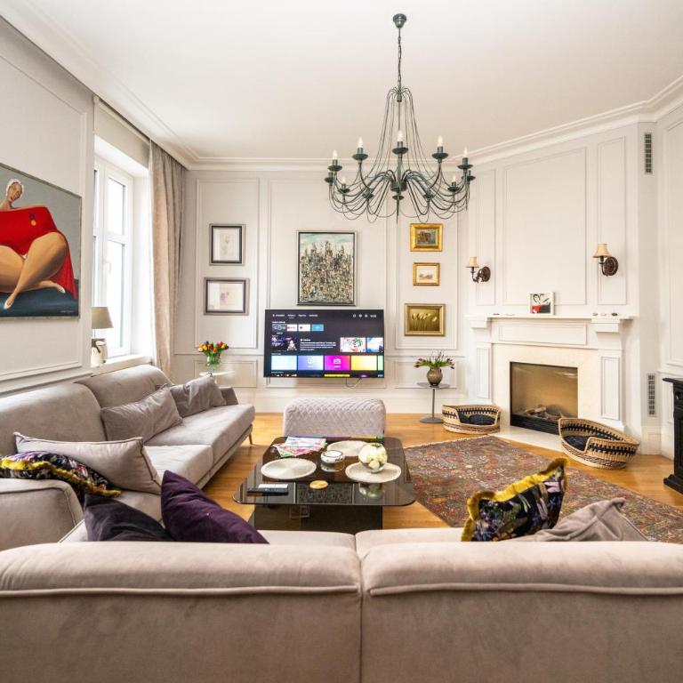 Pinterest Apartment in the City Center - One-Bedroom Apartment - 1