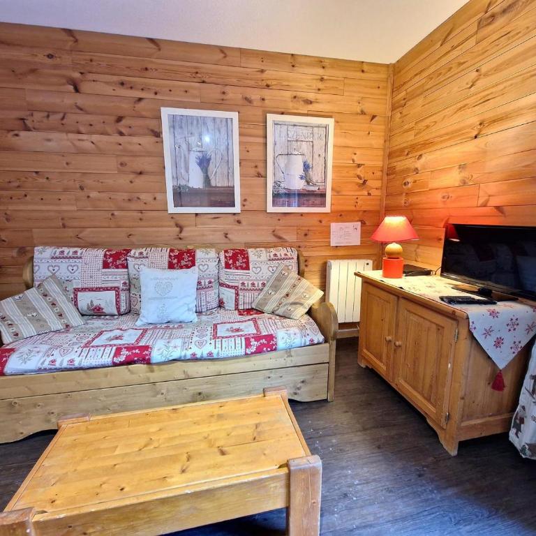 2 Pièces+Cabine, 6-8 Pers, 42m², Coeur Station, Près Pistes, TV, DVD - FR-1-265-220 - Appartement 1 Chambre - 12