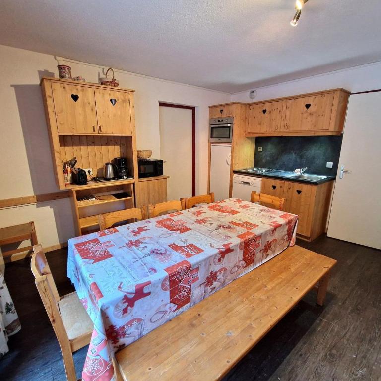 2 Pièces+Cabine, 6-8 Pers, 42m², Coeur Station, Près Pistes, TV, DVD - FR-1-265-220 - Appartement 1 Chambre - 15