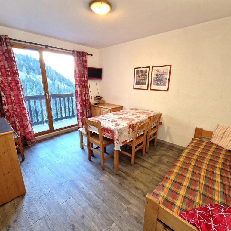 Charmant 2 pièces + cabine, 4/6 pers, au cœur de Modane, 32m², proche pistes et commerces - FR-1-265-250 - Apartment (6 Erwachsene) - 6