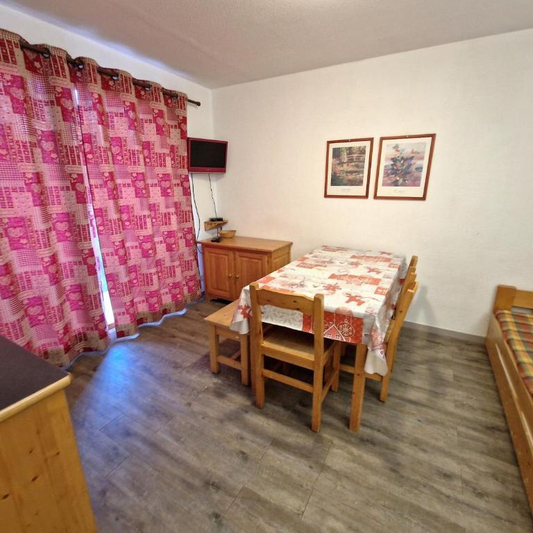 Charmant 2 pièces + cabine, 4/6 pers, au cœur de Modane, 32m², proche pistes et commerces - FR-1-265-250 - Apartment (6 Erwachsene) - 13