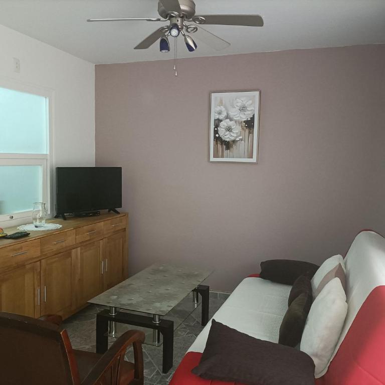 Apartamento cerca de la playa todo aire acondicionado - Two-Bedroom Apartment - 2