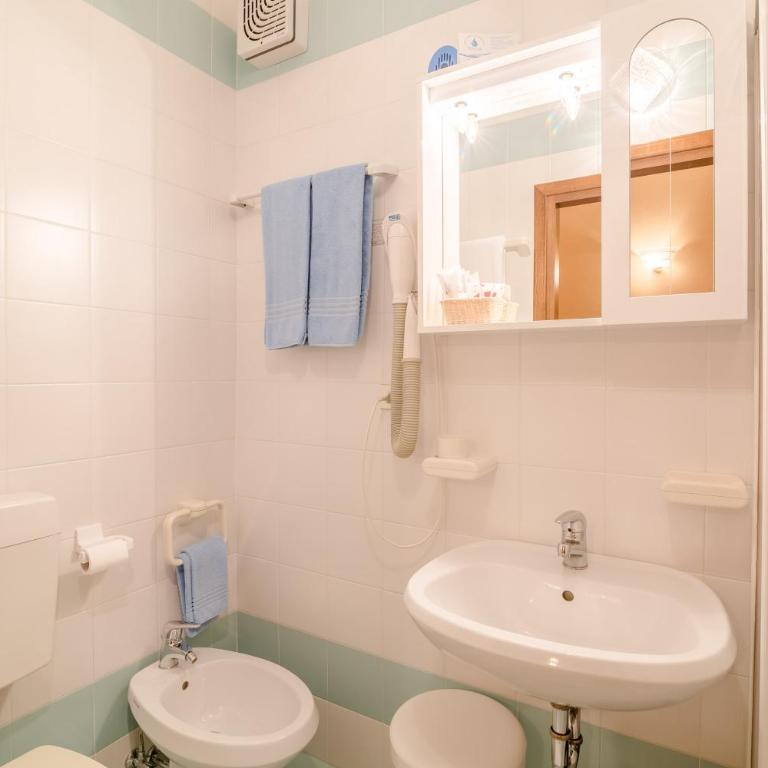 Albergo Genzianella - Camera Tripla Standard - 1
