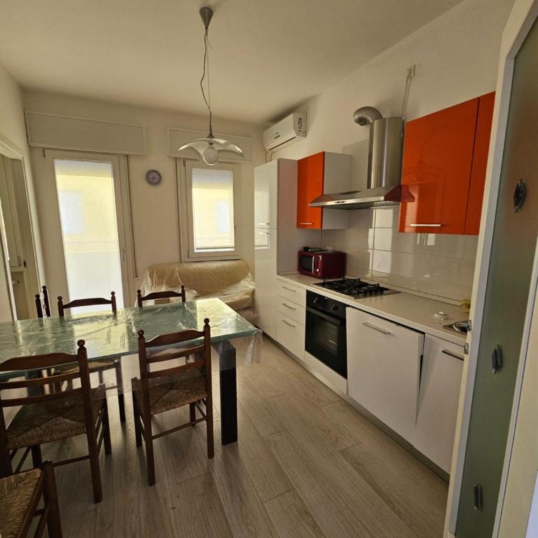 Condominio Cecotto A1 A4 - Appartamento con 2 Camere da Letto e Balcone - 11