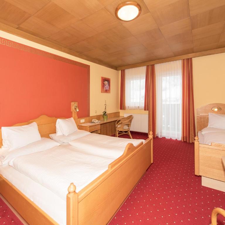 Landhaus MONTANA - Doppelzimmer mit Balkon - 2