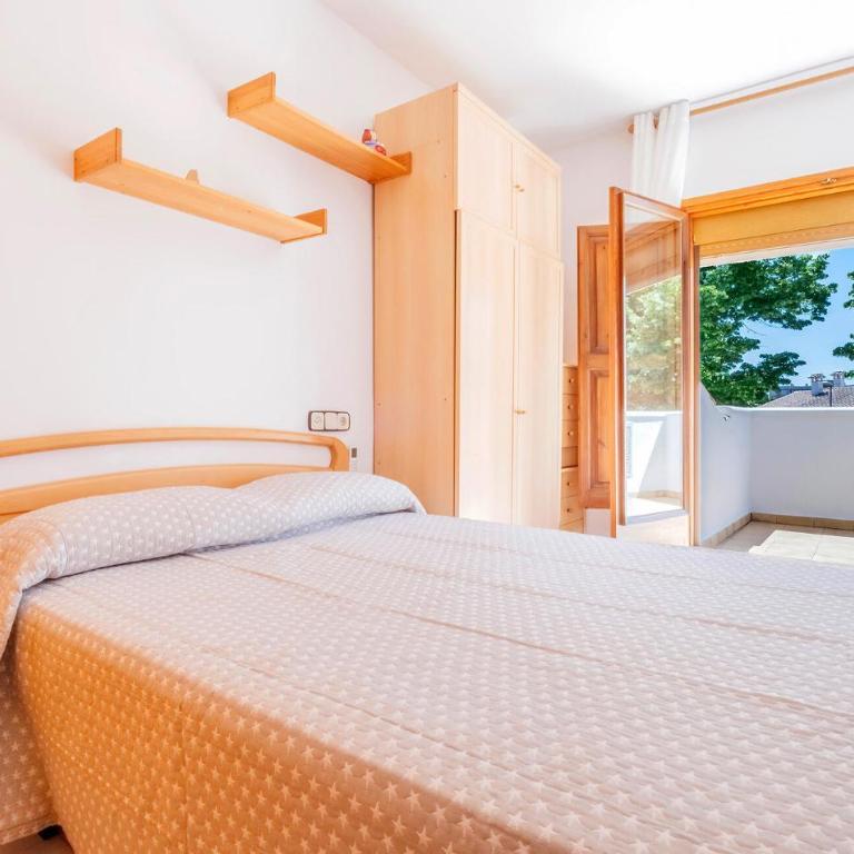 Beach Front Home In Platja D'aro With Wifi - Casa Vacacional de 3 dormitorios - 12