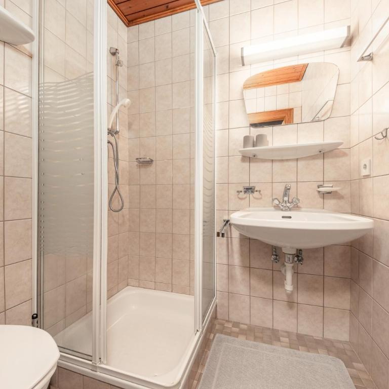 Haus Kofler - Apartment mit 3 Schlafzimmern und Bergblick - 4