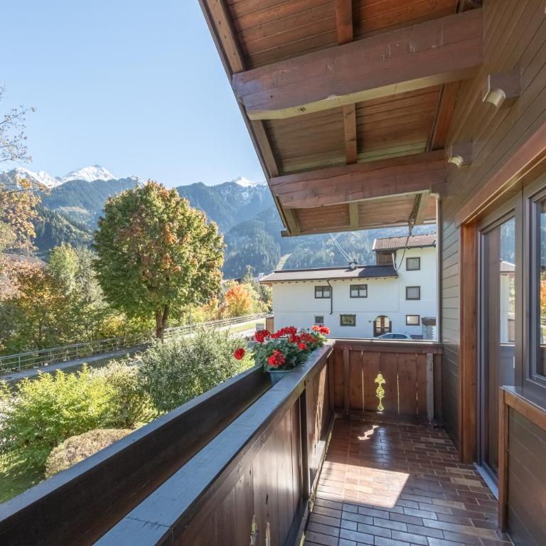 Haus Kofler - Apartment mit 3 Schlafzimmern und Bergblick - 11