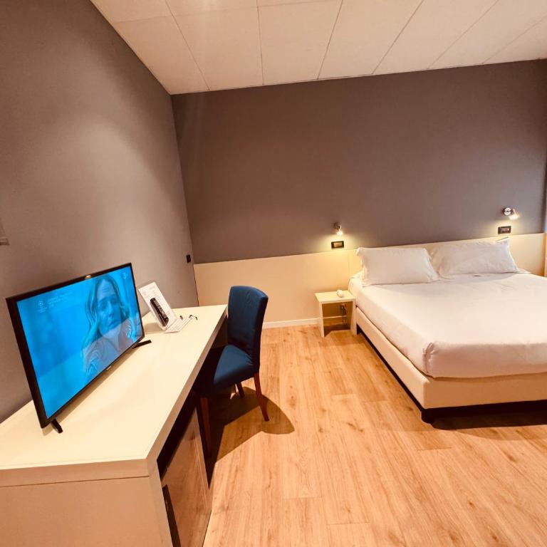 Hotel Pex Mantova - Camera Economy Matrimoniale/Doppia con Letti Singoli - 2