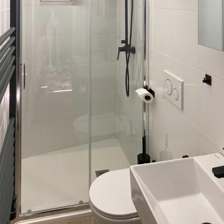 1 Bedroom Lovely Apartment In Moneglia - One-Bedroom Apartment - 13