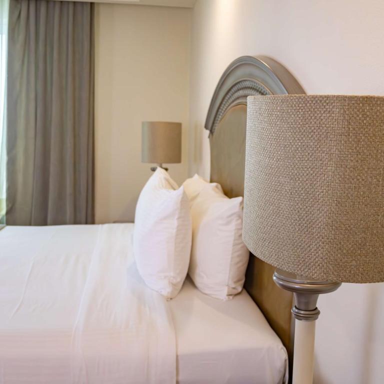 Best Western PLUS Monterrey Colón - Junior Suite with King Bed and Kitchenette - Non Smoking - 4
