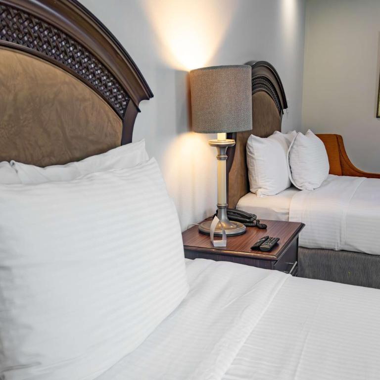 Best Western PLUS Monterrey Colón - Superior Room with 2 Double Beds and Kitchenette - Non Smoking - 3