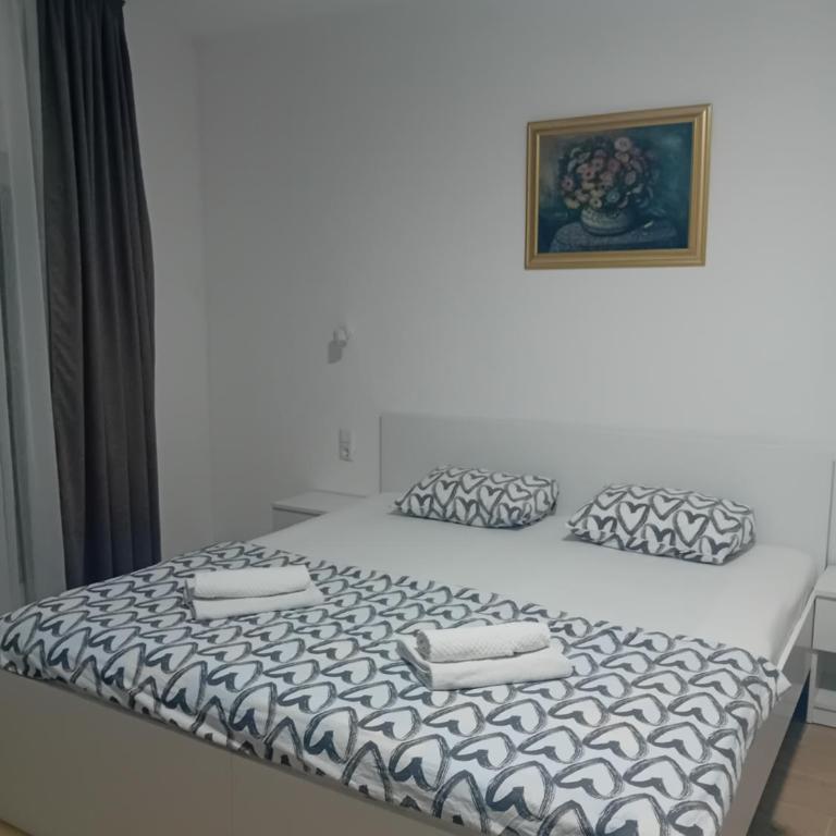 Prenoćište Stari Grad - Old Town - Dvokrevetna Soba sa Bračnim Krevetom i Sopstvenim Kupatilom - 3
