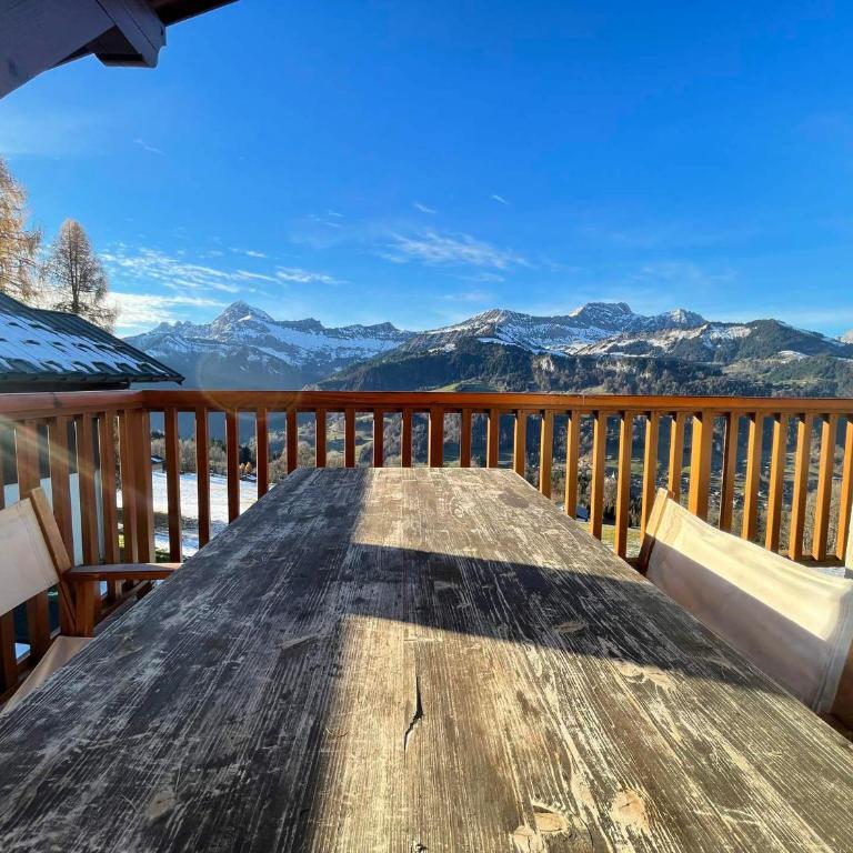 Appartement savoyard proche pistes, balcon, parking couvert - Apartment mit 2 Schlafzimmern - 2