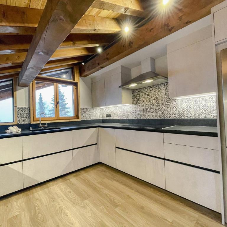 Chalet confortable 10 pers. au centre de St Martin de Belleville, proche téléski et commodités - Appartement 4 Chambres - 11