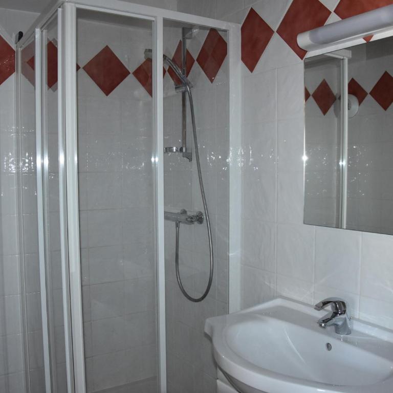 Studio/mezzanine confortable près de la patinoire - FR-1-464-192 - Appartement 1 Chambre - 10