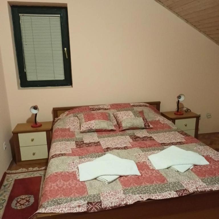 Apartmani Jelena - Double or Twin Room with Bathroom - 12
