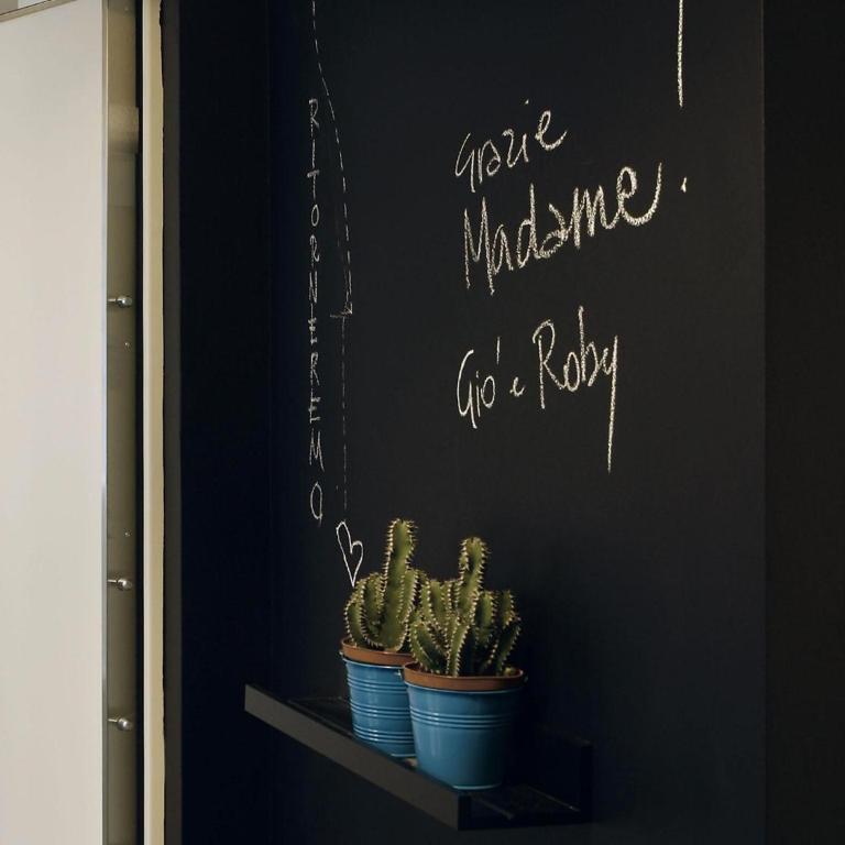 Le Tre Madame - Standard One-Bedroom Apartment - 4