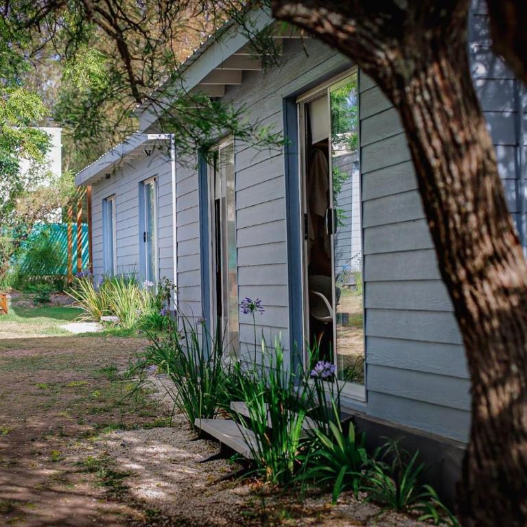 Entre Las Sierras Tiny House - Cabaña con vistas al jardín - 21