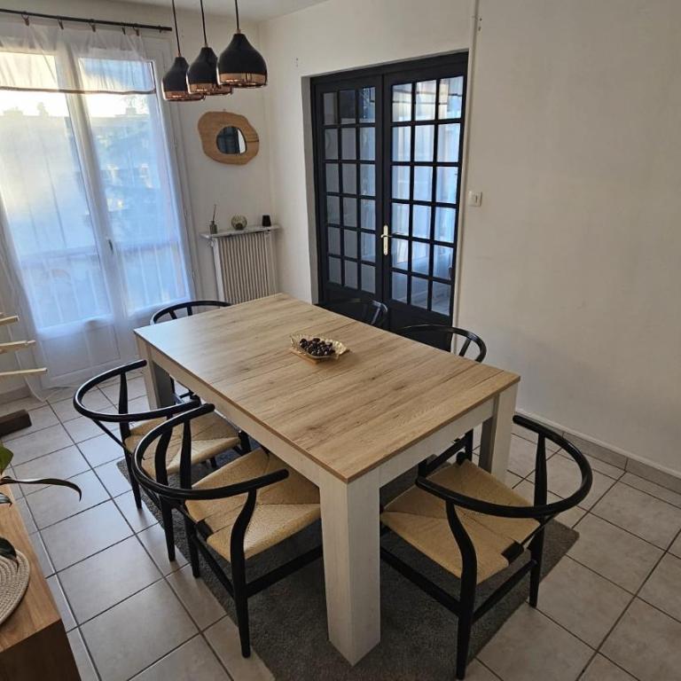 Calme, vue st Victoire, proche centre ville avec parking - Apartamento de 2 dormitorios - 12