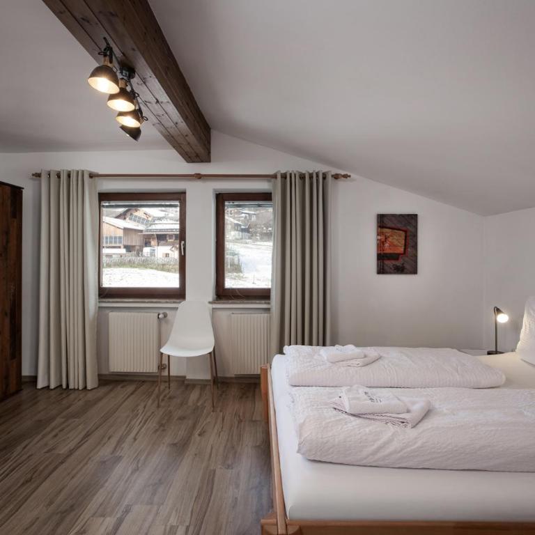 Alpine View Apartments - Apartment with Balcony - 40