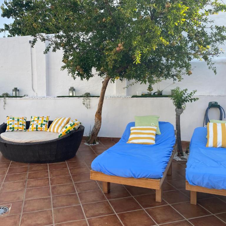 Hevres El Capricho - Five-Bedroom House - 36