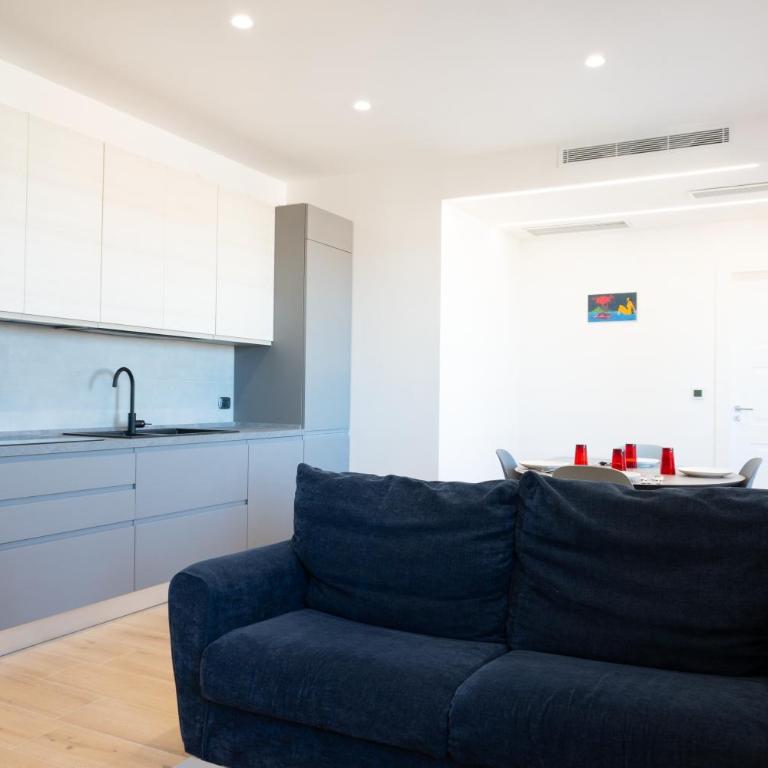 NA bella vista Rooftop-B&B - Two-Bedroom Family Apartment - 12