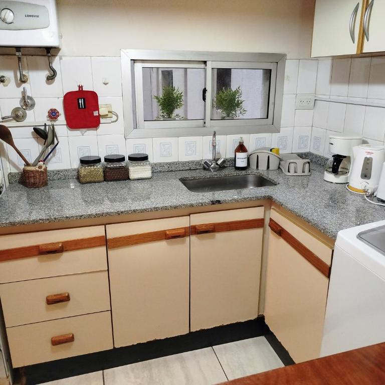 Amplio departamento en Nueva Cordoba - Bv Chacabuco - Apartamento con balcón - 20