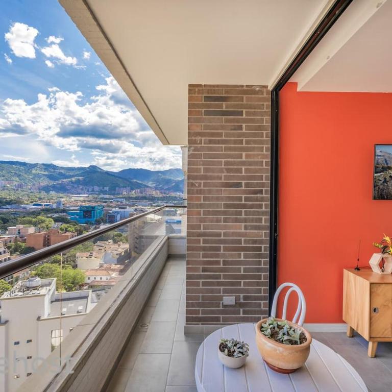 Lovely Apartment 2 Bedrooms In Poblado City View - Apartamento de 2 dormitorios - 13