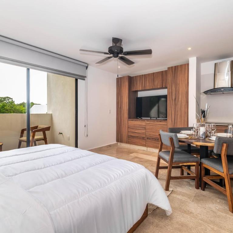 King Suite with Balcony, Gym, Rooftop Pool - Apartamento - 9