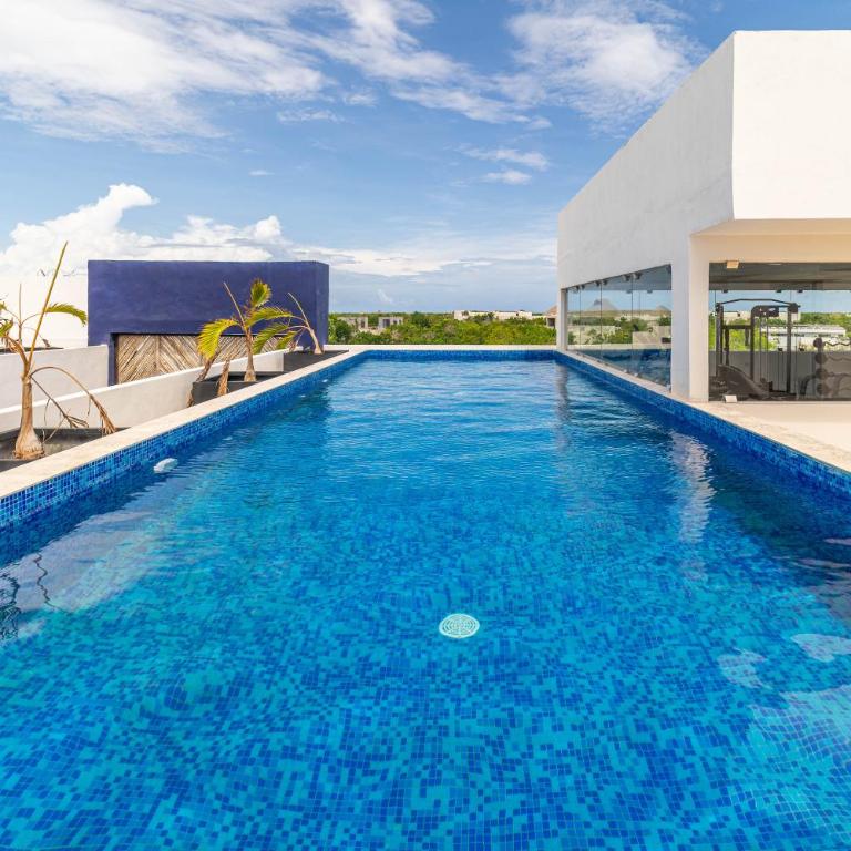 King Suite with Balcony, Gym, Rooftop Pool - Apartamento - 2
