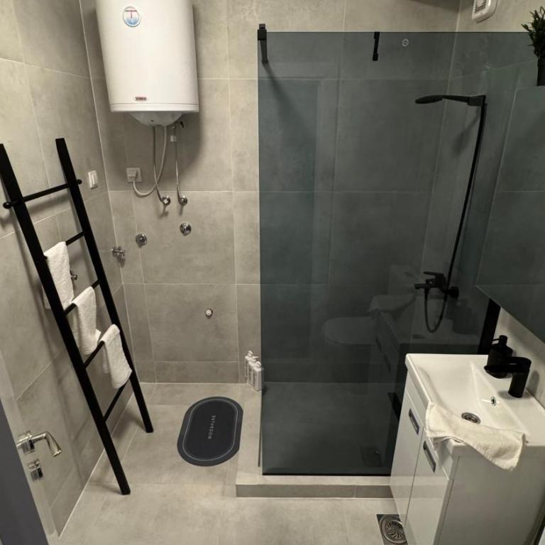 LUNI Apartmants Vracar - Luksuzna Trokrevetna Soba - 10