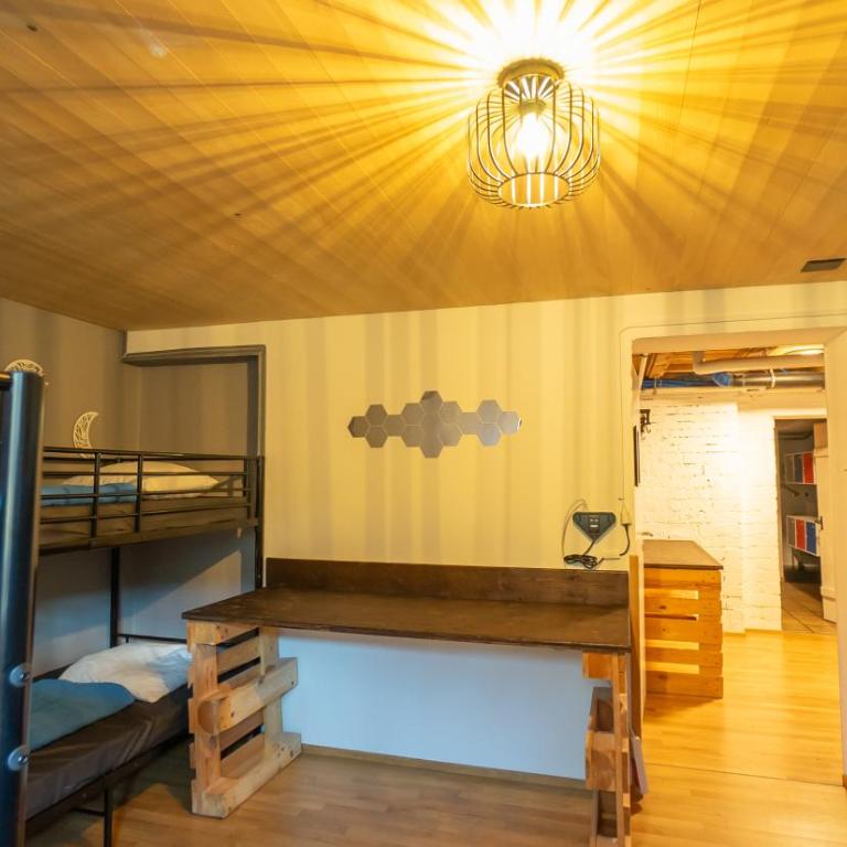 Naturfreunde Hostel Grindelwald - Einzelbett im gemischten Schlafsaal mit Gemeinschaftsbad - 8