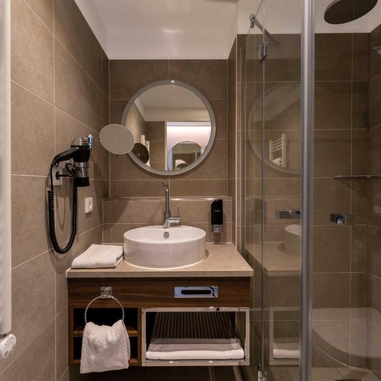 PLAZA Premium München - Premium Double Room - 2