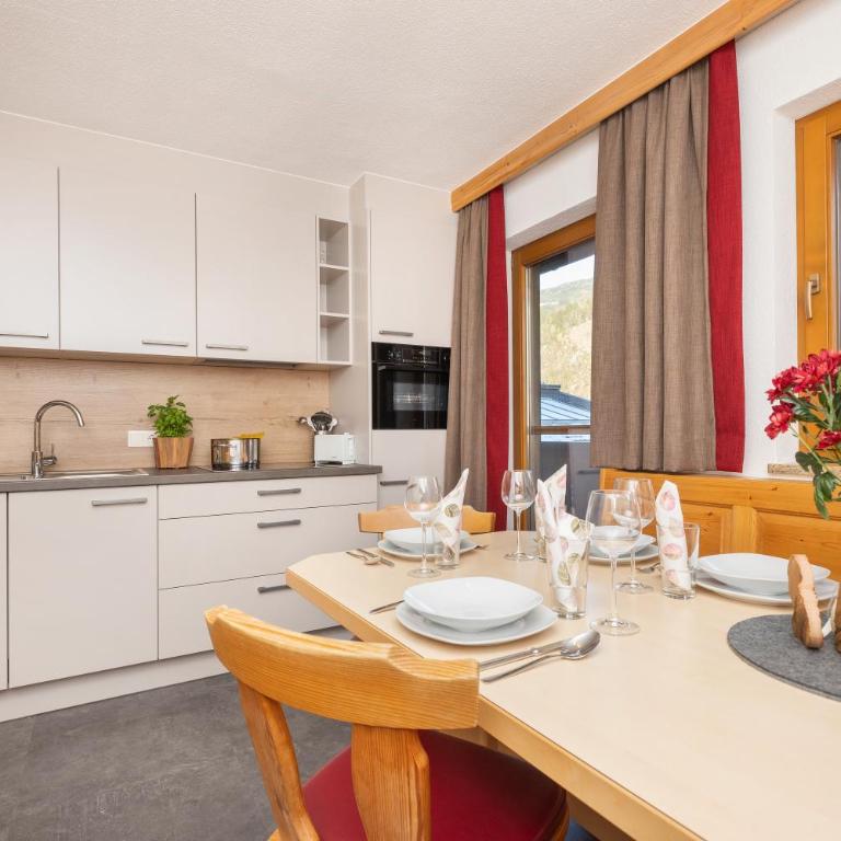 Ledererhof - Two-Bedroom Apartment - 4