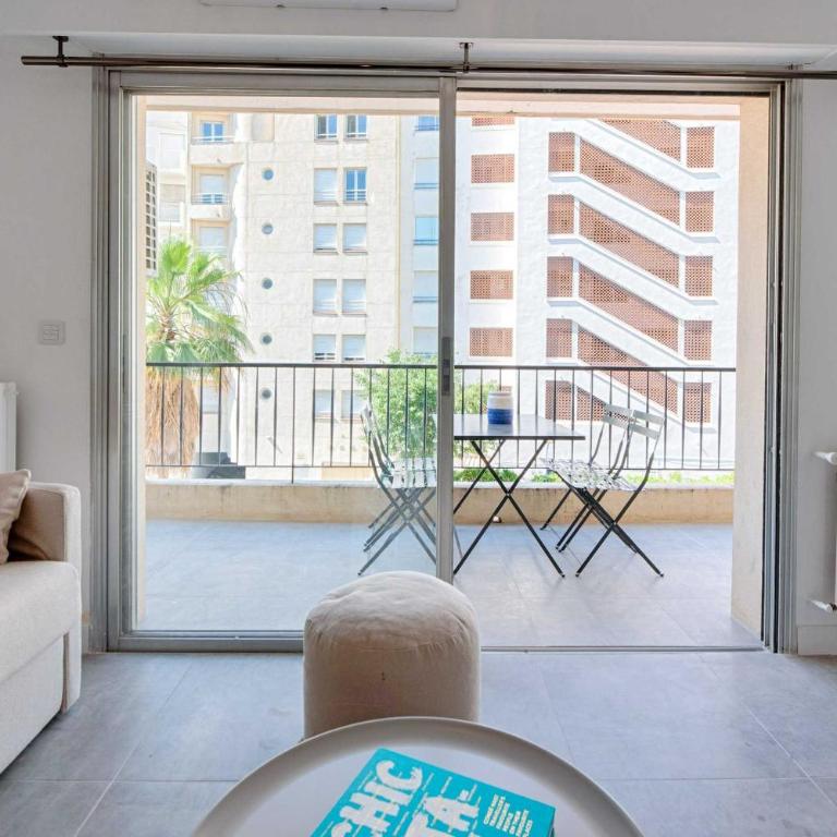 Beautiful flat with balcony - 200m from the beach - One-Bedroom Apartment with Balcony - 14