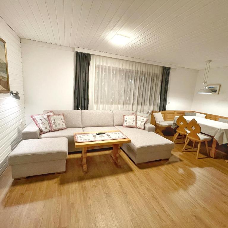 Pension Erlhof - Apartment mit 2 Schlafzimmern und Balkon - 2