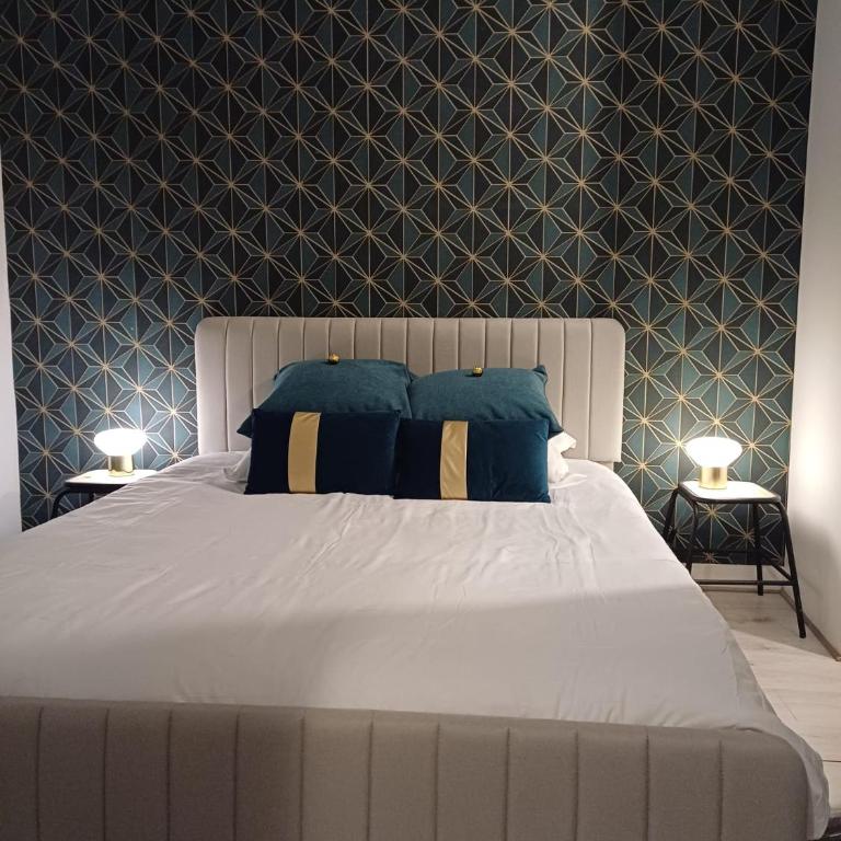 Spacious Family Apartment near Bastille & Marais - Two-Bedroom Apartment - 3