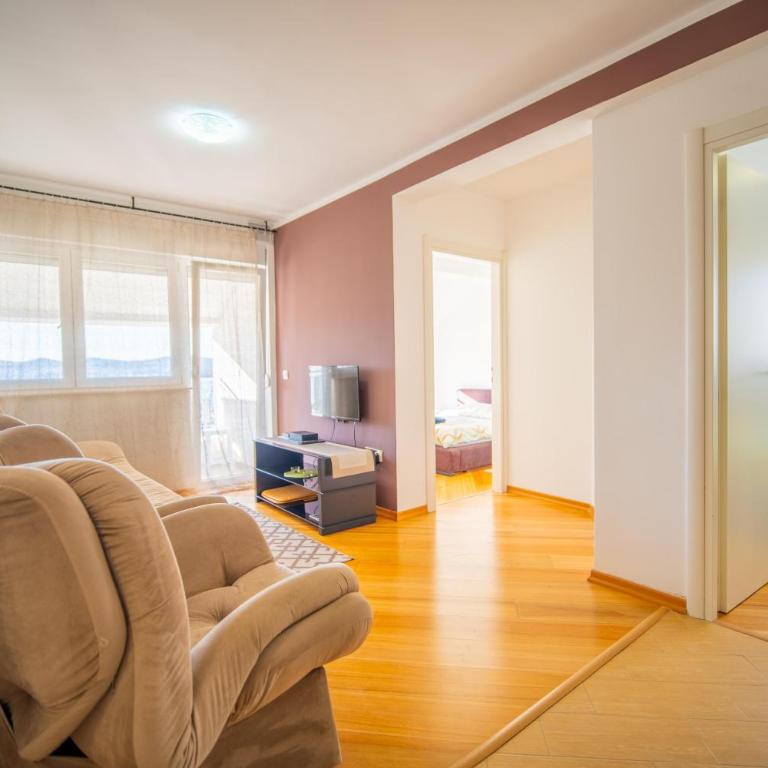 Apartman Centar - Apartman sa 2 Spavaće Sobe - 13