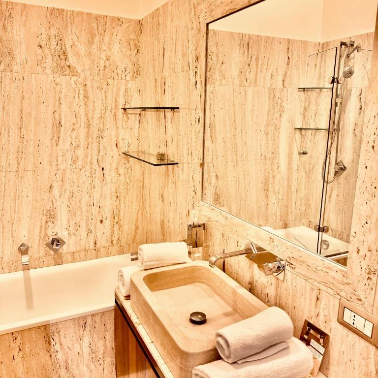 Double View - Two-Bedroom Apartment - 25