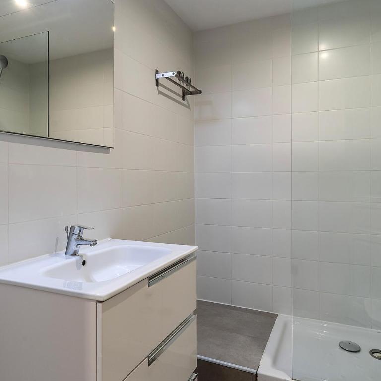 AB Margarit Apartments - Apartment with Balcony 3 - 5