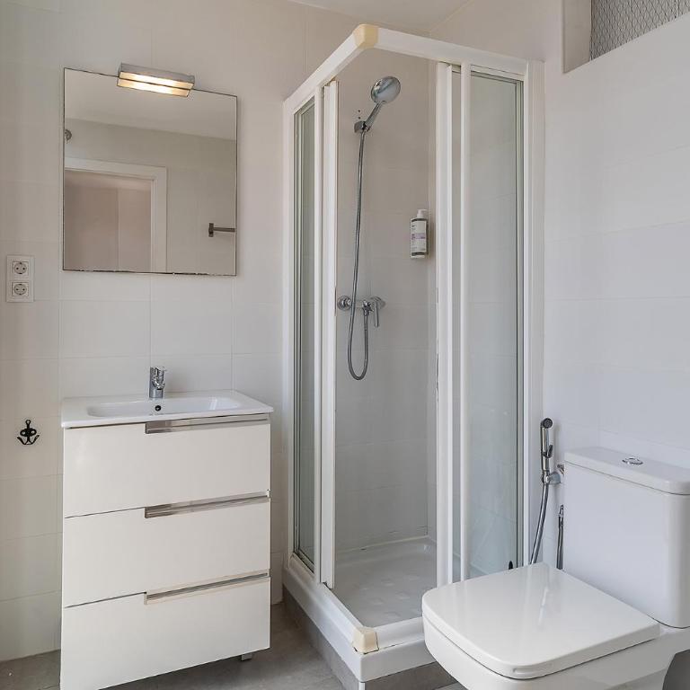 AB Margarit Apartments - Apartment with Balcony 3 - 6