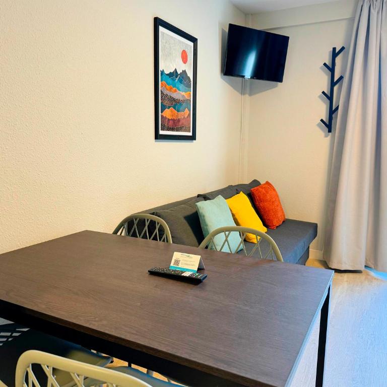 Apartamentos Midi 3000 - Estudio Superior - 14