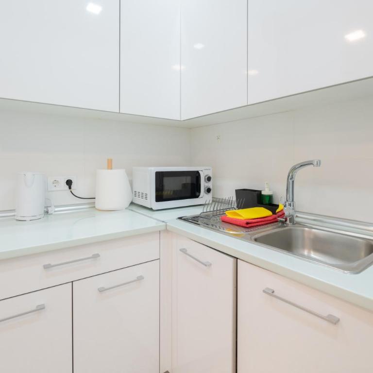 ABC Apartments Vistalegre II - One-Bedroom Apartment - 18