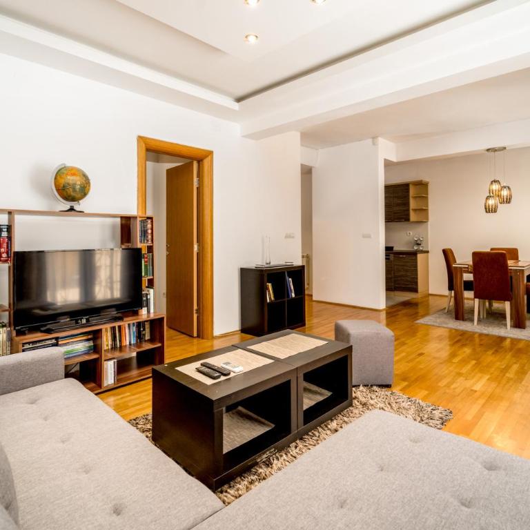 Apartment with balcony - Apartman sa 1 Spavaćom Sobom - 1