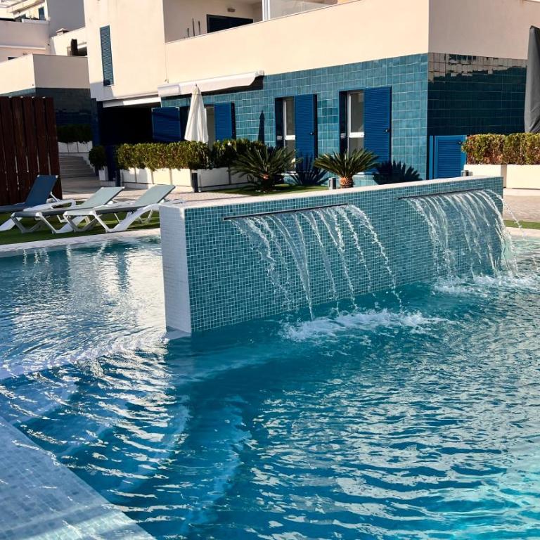 Turquesa del Mar - Charming Ground-Floor Spanish Apartment with Large Sunny Terrace - Apartamento de 2 dormitorios - 63